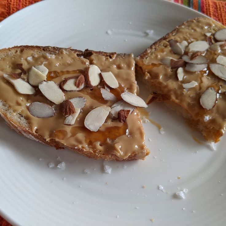 Jane’s Favorite Snack Pairings With Steamy Hot Cocoa